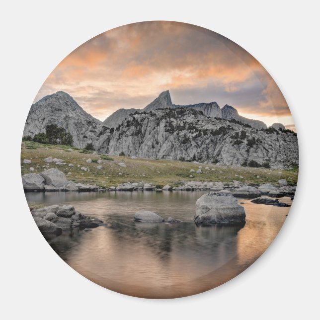 Íman Sunset no lago Pirâmide (Frente)