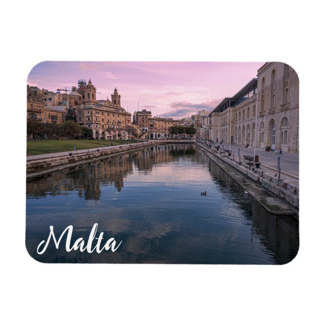 Íman Sunset sobre pequeno canal em Cospicua, Malta (Horizontal)