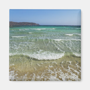Íman Surf do oceano na praia de Elafonisi - Europa,