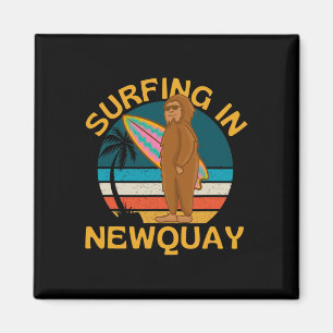 Íman Surfando em Newquay, Bigfoot Boas Vibrações Surfis