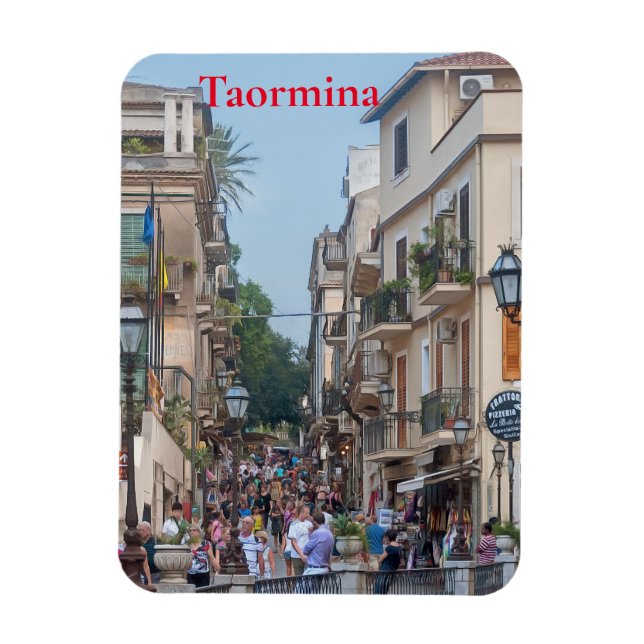 Íman Taormina. 7. (Vertical)
