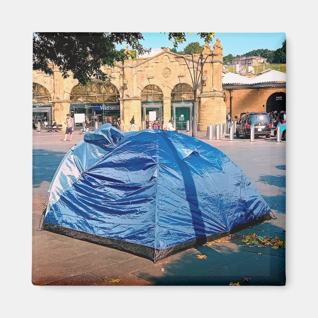 Íman Tent fora da estação (Frente)