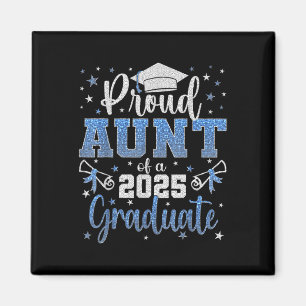 Íman Tia Super Orgulhosa Da Graduação Do Mais velho De
