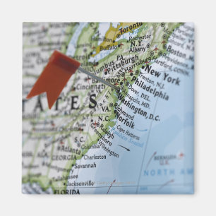 Íman Trace o pino colocado em Washington, C.C. no mapa,