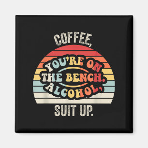 Íman Traje Engraçado de Álcool Café no Banco Retro