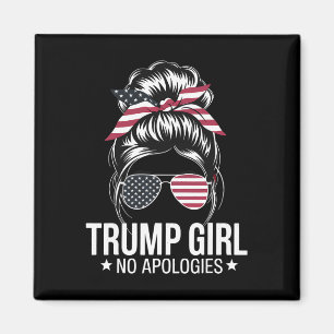 Íman Trump Girl Messaging Bun American Flag Sungles Pat