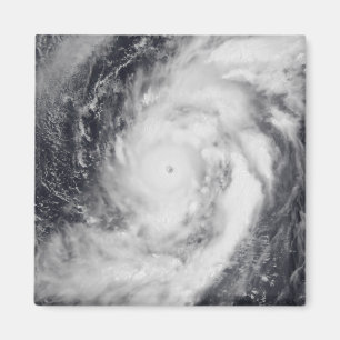 Íman Tufão Damrey no oceano Pacífico ocidental