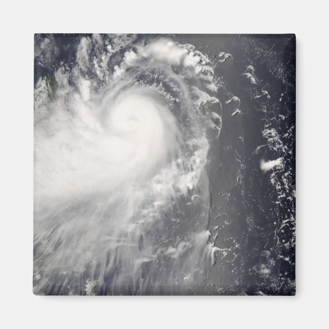 Íman Tufão Nuri a aproximar-se das Ilhas Filipinas (Frente)