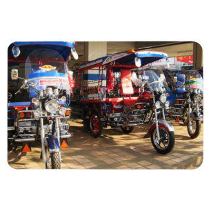 Íman Tuk Tuk Showroom ... Udon Thani, Isaan, Tailândia