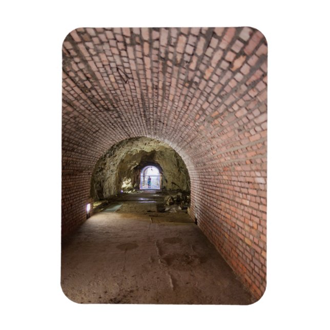 Íman Túnel de Tijolo em um Bunker Militar (Vertical)