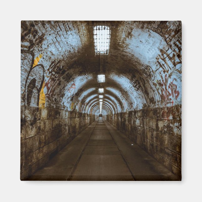 Íman Túnel de Trem Vazio com Ímã de Grafite (Frente)