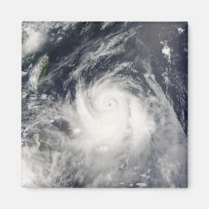 Íman Typhoon Ewiniar