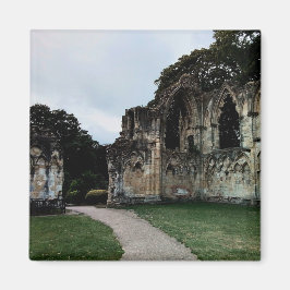 Íman Um caminho pelas ruínas