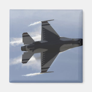 Íman Um Falcão de Combate F-16 puxa o G