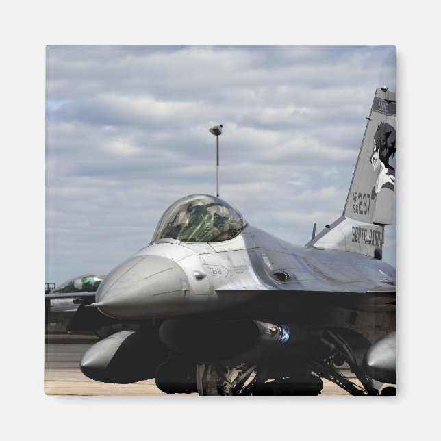 Íman Um Falcão de Luta F-16 (Frente)