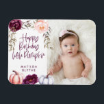 Íman Um pouco de abóbora cai púrpura foto de aniversári<br><div class="desc">Íman de festa de aniversário floral e de abóbora em roxo e pêssego. Com belas design de floral,  folhagem e abóbora. Design de outono/outono ideal. Ideal para aniversários de outono.</div>