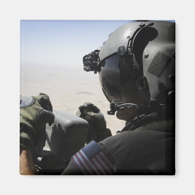 Íman Um soldado fornece segurança (Frente)