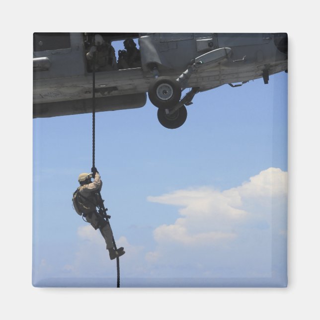 Íman Um técnico de eliminação de explosivos (Frente)