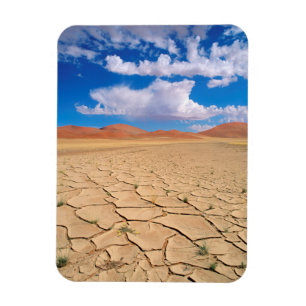 Íman Uma planície de deserto rachada