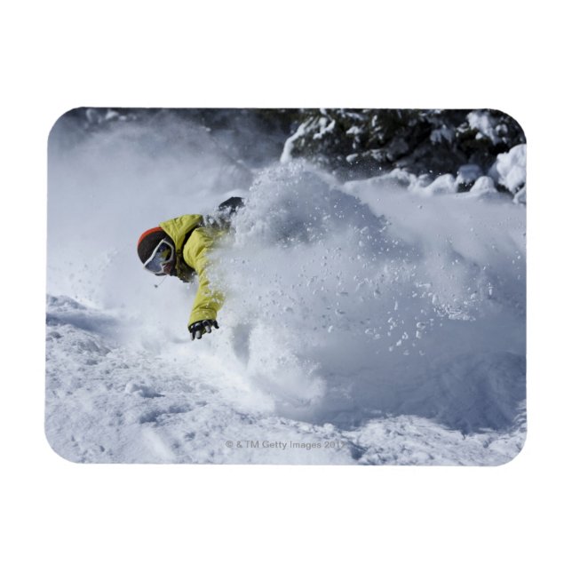 Íman Uma snowboarder arranca as curvas de pó descontrol (Horizontal)