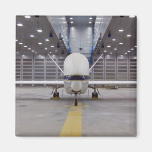 Íman Uma visão de frente de um avião não tripulado Glob