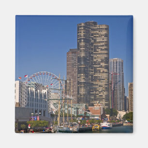 Íman Uma vista do Marinho Pier de Chicago