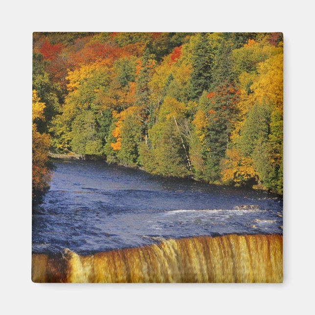 Íman Upper Tahquamenon Falls in UP Michigan (Frente)