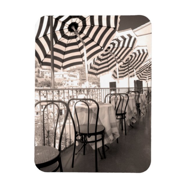 Íman Varanda de restaurante encantador, Itália (Vertical)