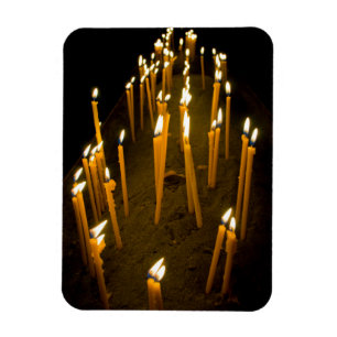 Íman Velas acesas em uma igreja, Armênia