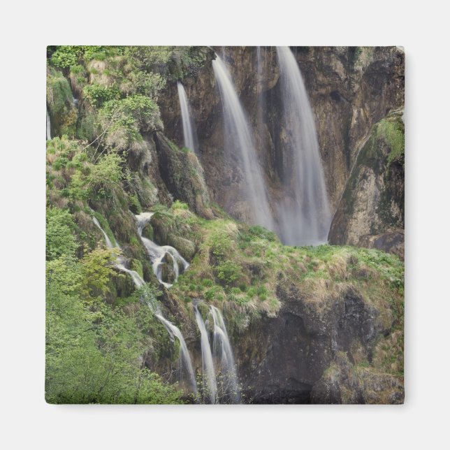 Íman Veliki Slap (Cachoeira) Parque Nacional Lagos de P (Frente)
