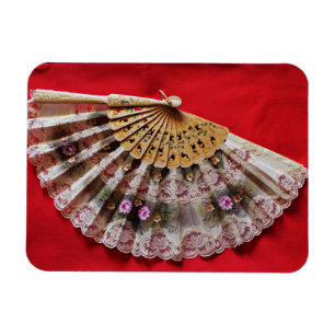 Íman Ventilador de mão Ornamentado mantido em um plano