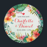 Íman Verruga Floral Tópica | Casamento | Salvar a data<br><div class="desc">Ponha o tom para o seu casamento do paraíso tropical com a nossa Imã salve a data maravilhosa em impressão floral! Adicione um toque perfeito de elegância aos seus convites de casamento, fazer que seus convidados salvem a data para seu dia especial. Este é outro design de 100% original de...</div>