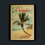 Íman Viagens vintage de Árvore Palm Acapulco<br><div class="desc">Um impressão de arte moderno do século médio,  no estilo poster viagens vintage,  do Acapulco México. Ele apresenta uma palmeira curva na praia arenosa com oceano sob um céu azul nublado.</div>