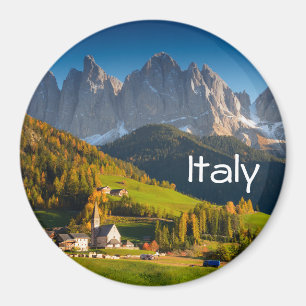 Íman Vila das dolomites no ímã da queda com texto