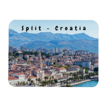 Vista aérea da frente marítima da cidade de Split,