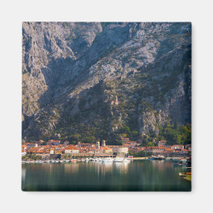 Íman Vista do outono de Kotor, Montenegro