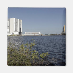 Íman Visto através da bacia, vaivém espacial Atlantis