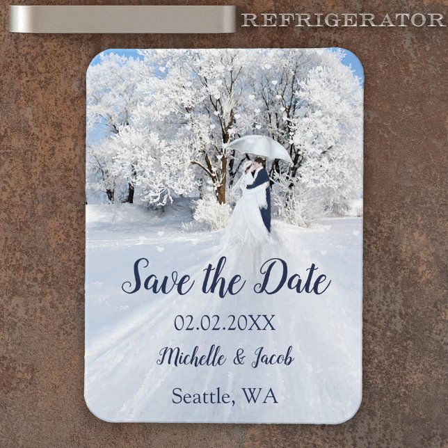 Íman Winter Wonderland Fine Art Salvar Data (Save the Date magnet featuring a fine art painting with a romantic couple in a winter wonderland)
