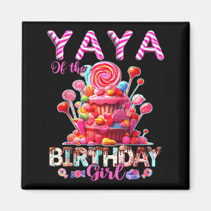 Íman Yaya da menina aniversariante doce doce correspond