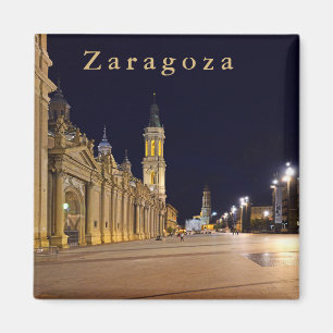 Íman Zaragoza. Noite. Del da plaza Pilar.