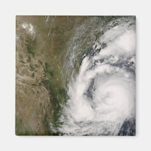 Íman Zorra tropical da tempestade