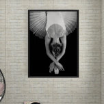 Impressão de Arte Ballerina Preta e Branca<br><div class="desc">Esta bela Impressão de Arte Ballerina Branca e Negra é excelente para decorar uma sala de estar elegante e feminina ou um quarto.</div>
