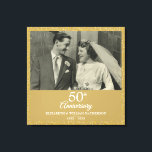 Impressão Em Tela 50ª Foto do Ouro de Aniversário do Amor Corações<br><div class="desc">Um belo aniversário de 50 anos de casamento do ouro,  com o nome de corações de amor de ouro confetti. Personalize com uma foto especial de casamento e detalhes de aniversário definidos em tipografia clássica. Projetado por Thisnotme©</div>