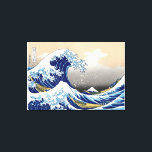Impressão Em Tela A onda do Excelente de Kanagawa<br><div class="desc">A Onda de Excelente de Kanagawa (神 奈 沖 浪 裏 Kanagawa-oki nami ura), também conhecida como A Onda de Excelente ou simplesmente A Onda, é um impressão de bloco de madeira do artista ukiyo-e japonês Hokusai. A imagem mostra uma enorme onda de barcos ameaçadores na costa da cidade de...</div>