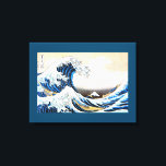 Impressão Em Tela A onda do Excelente de Kanagawa, Hokusai<br><div class="desc">*Você pode personalizar a cor de fundo deste item livremente usando "Editar Design". Katsushika Hokusai (31 de outubro de 1760 - 10 de maio de 1849), conhecida simplesmente como Hokusai, era um artista japonês, pintor ukiyo-e e cineasta do período Edo. Nascer em Edo (agora Tóquio), Hokusai é mais conhecido como...</div>