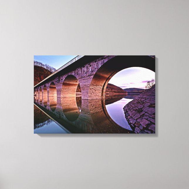 Impressão Em Tela A ponte prende a tela estendida por sunset (Frente)