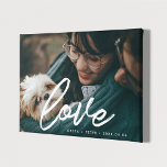 Impressão Em Tela Ame a fotografia do casal da camada moderna de tip<br><div class="desc">Mostre suas fotos favoritas de casamento com este impressão moderno,  com a palavra Amor em uma bela camada de texto. Pode mudar facilmente a cor e o tamanho do texto para ajustado da sua imagem.</div>