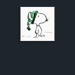 Impressão Em Tela Amendoins | Boné de Neve Verde Snoopy<br><div class="desc">Veja este design de amendoins divertido com Snoopy.</div>