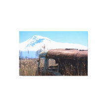 Ararat e o velho ônibus soviético na Armênia