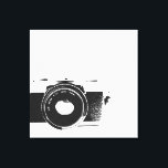 Impressão Em Tela Arte Fotográfica da Câmera Retro<br><div class="desc">Mostre esta câmera retrô na sua galeria de casa para uma peça moderna. Apresentando uma câmera de filme de mão profissional clássica.</div>